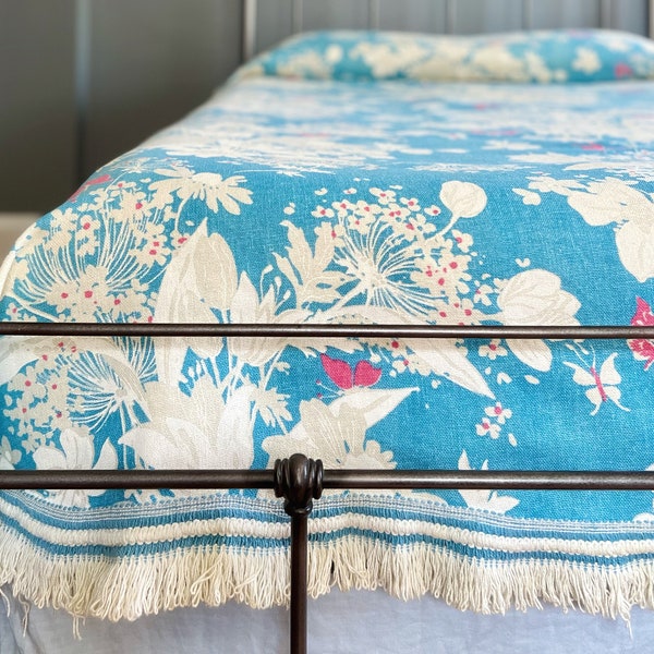 vintage blue floral Morgan Jones 1970s bed spread, retro full size  bedding