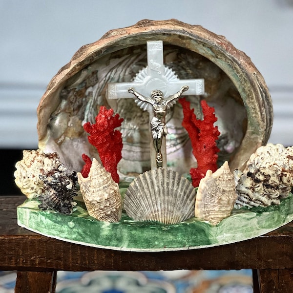 Vintage religious art -Jesus Seashell Shrine on Plaster-Religious Sculpture- Religious Kitsch- Mid Century Modern