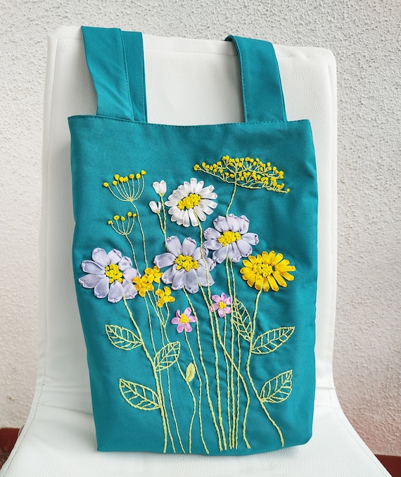 Tote Bag With Flowers Hand Embroidery, Hand-embroidered Bag Made of  Turquoise Fabric Has Long Handles, Linen Market Durable Shoulder Bag 