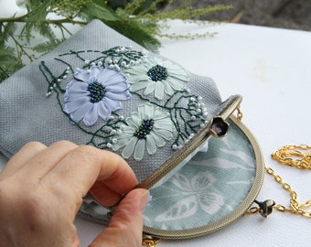 Floral coin purse, embroidered kisslock purse, linen bag, hand embroidered pouch, womens floral pouch daisy flowers ribbon embroidery