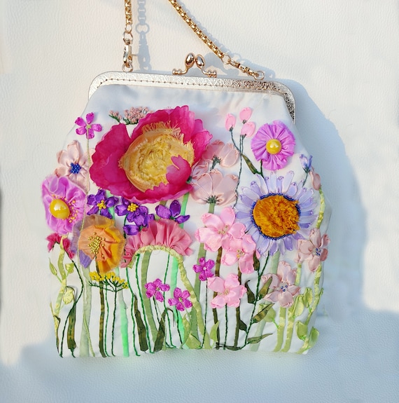 Aztec Embroidered Purse TheBrownEyedGirl Boutique