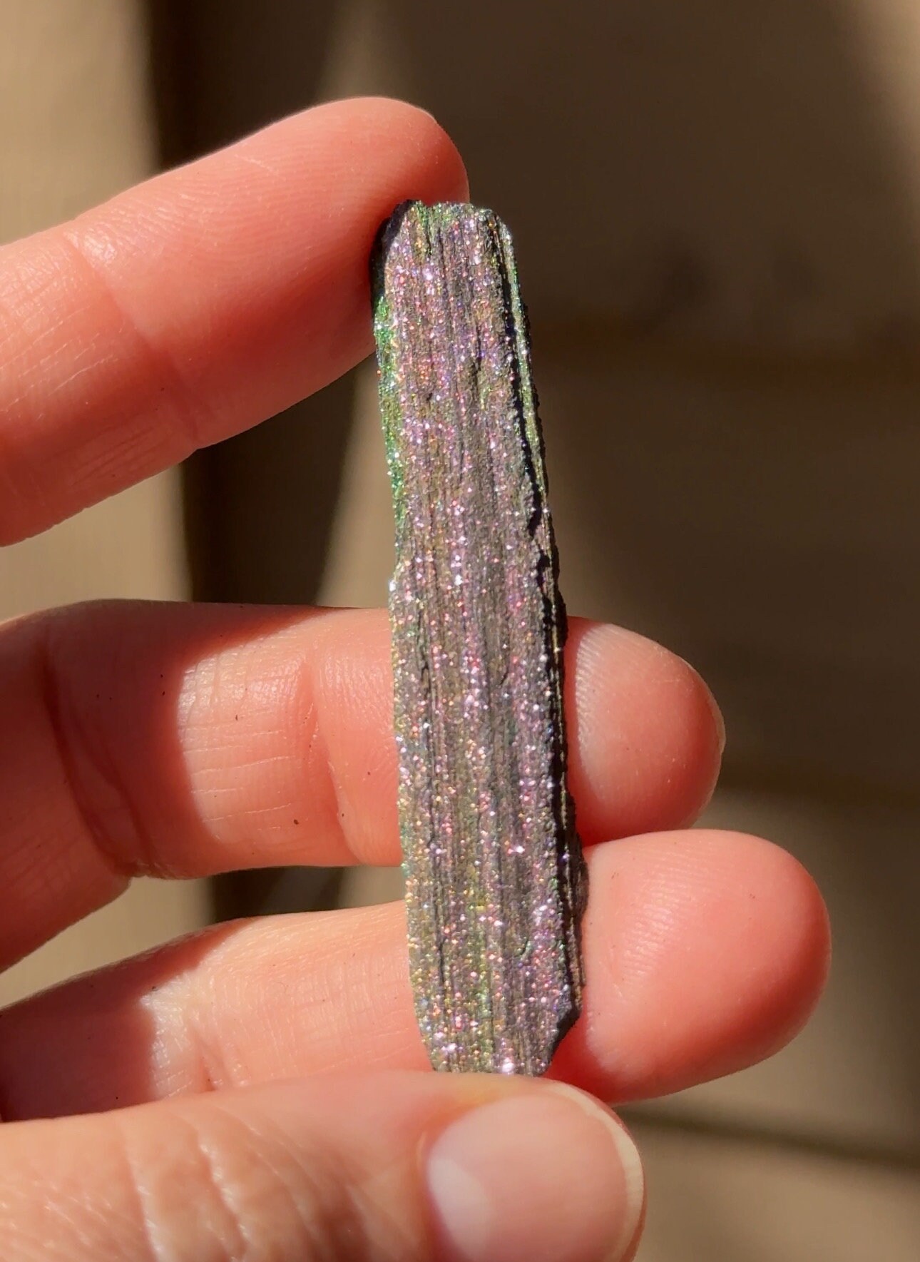 クラウンクォーツ Iridescent Natural Hematite, 5g Andrade Mine, Brazil