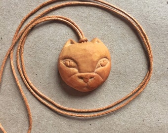 Handcarved avocado pit cat. Unique and beautiful :) Avocato. Cat jewelry. Cat lover necklace . Present for a cat person.