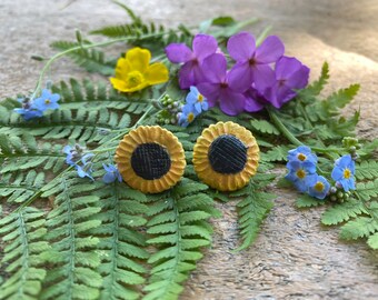 Carved avocado pit earrings | Sunflower stud earrings |