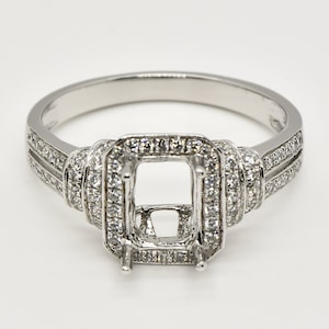 14K Gold 6X4mm Emerald Cut Engagment ring, Semi mount, Diamond Ring, Halo Ring, Wedding Ring Setting, Anniversary Gift, Promise Ring