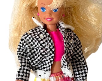 Vintage 1992 90's Mattel Party N Play soccer STACIE Barbie Doll partially redressed