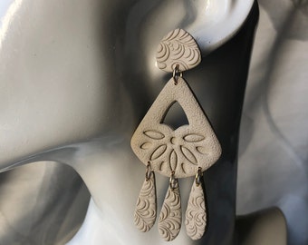 Chloe av Lj Collective