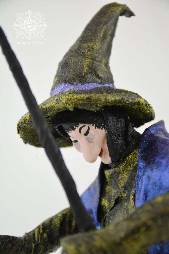 Witchy bubble (Paverpol sculpture)