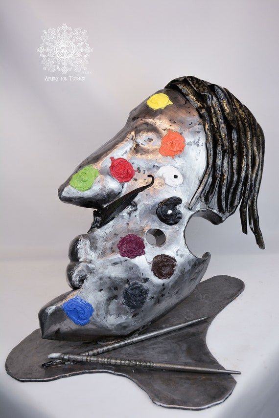 Sculpture named "The color chart of" But where is Dali ??? "