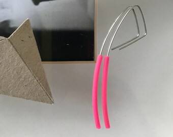 Boucles d'oreilles gráficos / minimales / légères - prata 925 - rosa fluo