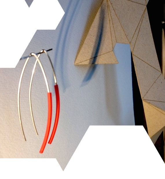 Minimalist red sterling silver earrings - Minimalistes boucles d'oreilles rouges