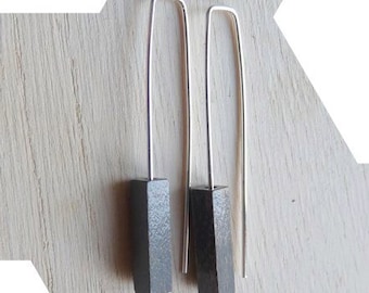 Brincos de prata esterlina muito leves e minimalistas - com tubo quadrado de madeira