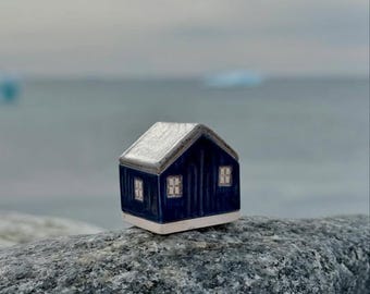 Handmade Dark Blue Greenland Ceramic House – Miniature Hygge Decor (Terrarium Accessory)