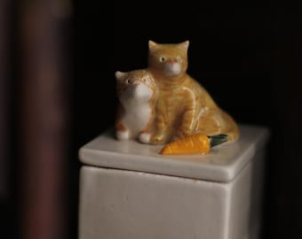 Custom Pet Portrait Ceramic Box: Keepsake Pet Memorial