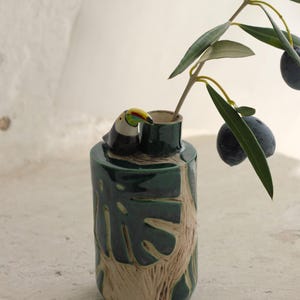 木の葉模様　壺 木の葉模様 壺 Toucan vase - Etsy 日本