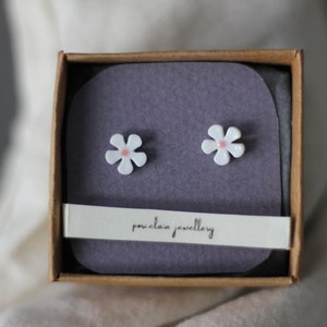 Minimalist Porcelain Daisy Stud Earrings - Pink and White Daisy Earring - Porcelain Earring - Handmade Earring - Porcelain Jewelry