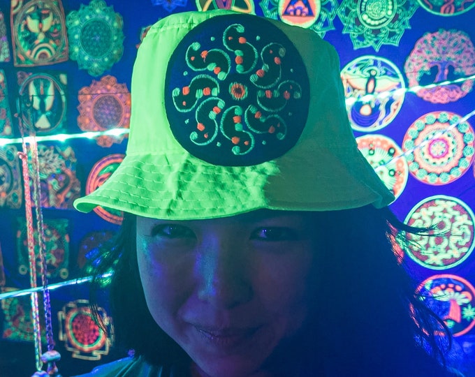 Tidcombe Crop Circle Fisher Hat UV blacklight glowing with embroidery patch sacred geometry alien art extraterrestrial beauty psychedelic