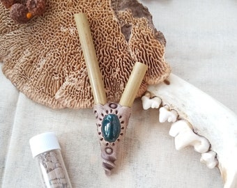 Kuripe self applicator - For Rapè and traditionally used in Ayahuasca or Kambo ceremonies - handmade bamboo pipe with agate crystal