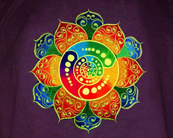 crop circle mandala Shirt "Attributes" rainbow celtic blacklight handmade embroidery no print goa t-shirt