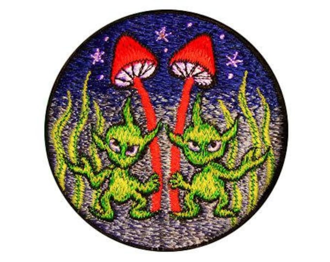 Alien Magic Mushroom patch 3.5 inch size psilocybin planet shroom blacklight glowing sew on embroidery psychedelic goapatch Maria Sabina art