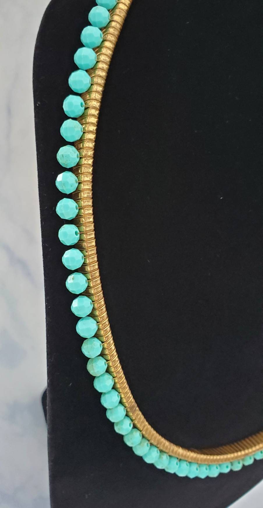 Vintage Faux TURQUOISE Faceted Beaded Gold Tone OMEGA Chain  display picture 1