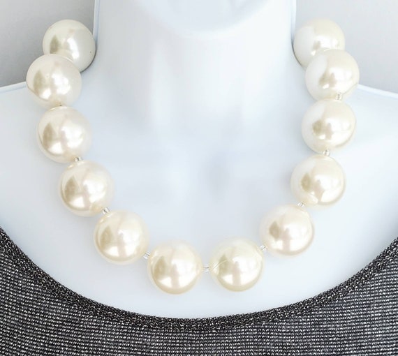 Vintage 1990's Extra LARGE Dramatic imitation Whi… - image 5