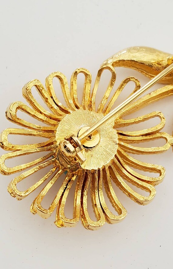 Vintage BEAU JEWELS Flower Brooch Gold Tone with … - image 6