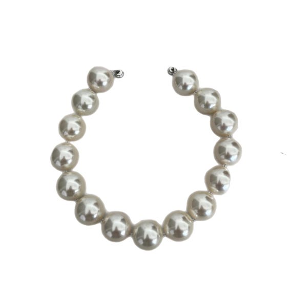 Vintage 1990's Extra LARGE Dramatic imitation Whi… - image 4