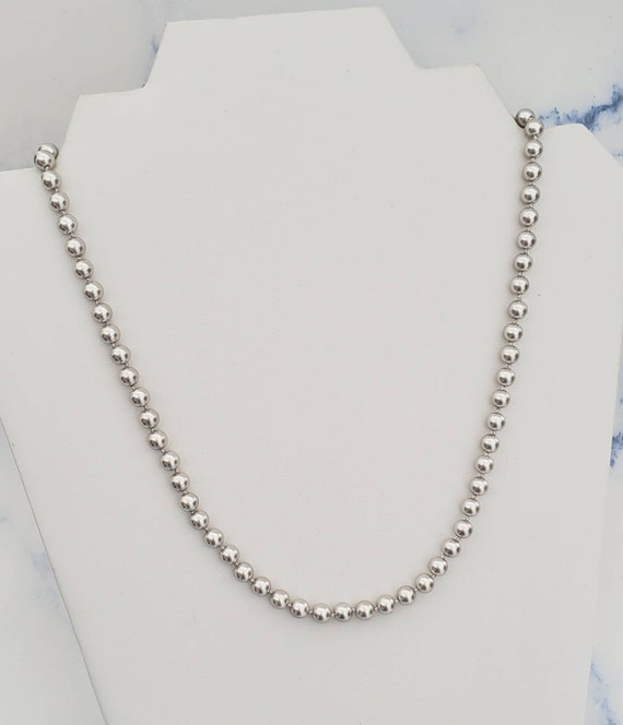 Vintage Classic MONET Faux Silver Gray Pearl Sing… - image 3