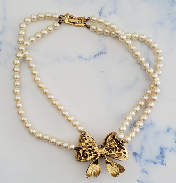 Vintage Signed Craft Faux Pearl Double Strand Bow Collar Choker Gold Tone Necklace