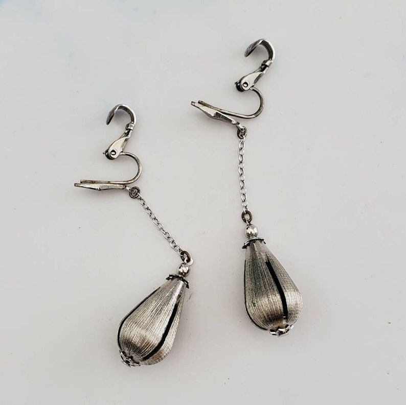 Vintage MCM Silver Tone Drop Pendant Clip On Earrings image 4