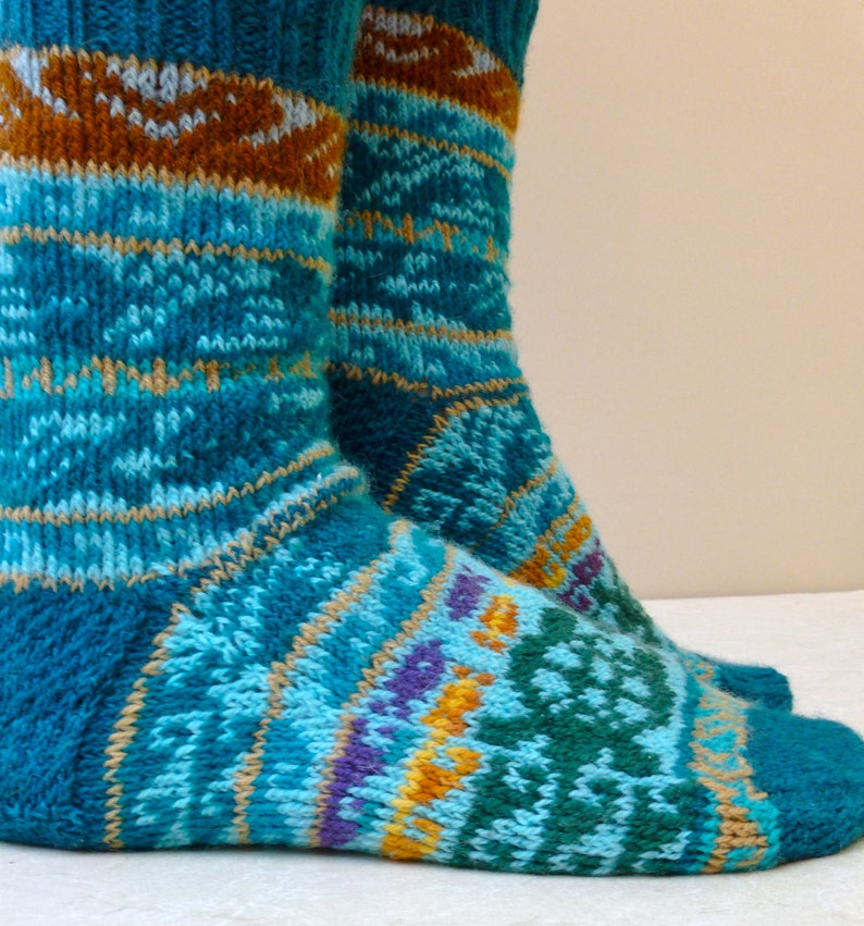 Pacific Rim Socks Digital Knitting Pattern Pdffair Isle Etsy