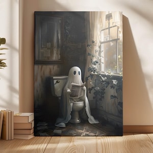 Geist auf Toilette – Lustiges Halloween Badezimmer Dekor – Dark Academia Leinwanddruck – Gothic Geist Poster