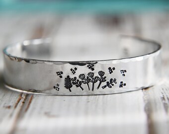 Flower Bracelet, Cuff Bracelet, Flower Jewelry, Mom Gift, Sister Gift