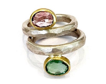 Juego de anillos de turmalina rosa y verde, anillos de piedras preciosas apilables, anillos de apilamiento de oro macizo y plata