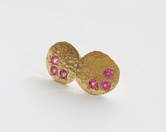 Pink Sapphire Stud Earrings, 14k Gold Stud Earrings, Hammered Stud Earrings, Minimalist Earrings, Birthstone Earrings, Valentine's Day Gift