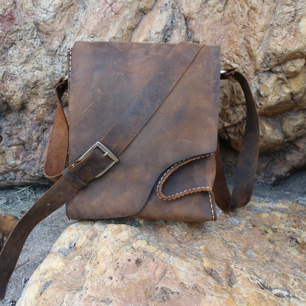 leather messenger bag,mens ,custom, laptop bag, tool bag,Crazy horse leather ,  waxed thread, handmade