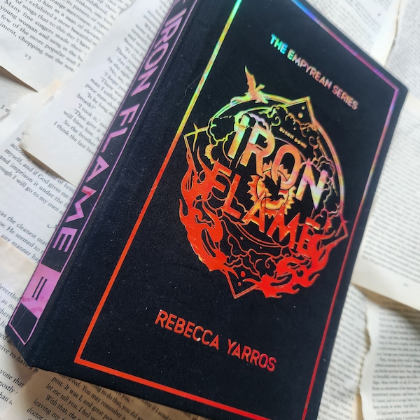 Livre Fantasy édition spéciale Iron Flame (reliure personnalisée)