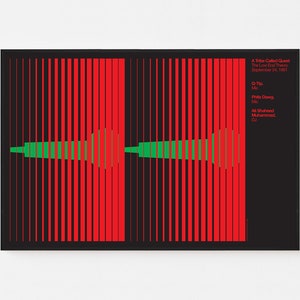 Peut inclure: Affiche encadrée noire avec un design graphique de lignes verticales rouges et noires et de formes vertes. Le texte "A Tribe Called Quest The Low End Theory September 24, 1991" est visible. L'affiche répertorie également les noms des membres du groupe.