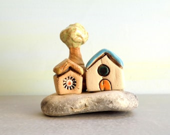 Romantic gift, Ceramic home decor, Love gift, Housewarming gift, Whimsical gift, Office decor, Desk accessories, Ceramic house, Miniatures