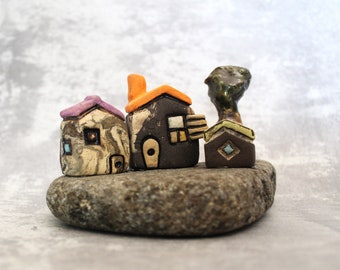 Rustic Clay Houses, Ceramic Art Home Decor, Miniature Ceramics, Little Village, Tiny Ceramic Houses, Ceramics And Pottery, Tiny Gift Idea