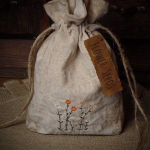 Primitive Rustic Farmhouse Spring Flower Seed Pouch~Stitched Daisies~Stained & Tattered~Adorable Rustic Farmhouse Spring Shelf Sitter