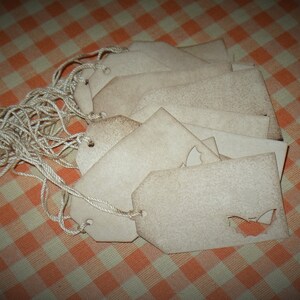 Etiquetas colgantes de murciélago de Halloween con manchas de café primitivo ~ 12 ~ Envejecidas ~ Aroma a vainilla y canela ~ Regalos de granja ~ Etiquetas colgantes con cuerda ~ Etiquetas rústicas ~ Halloween