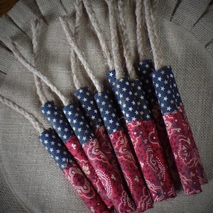 Primitive 4th of July Firecrackers~Farmhouse Americana Bowl Fillers~Rustic "Boom Sticks"~July 4th Tiered Tray Decor~Primitive Summer Decor