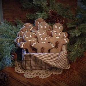 Primitive Rustic Farmhouse Faux Gingerbread Men Cookies~Christmas Tiered Tray Bowl Fillers~Christmas Ornies Decor~Christmas Tree Tucks~