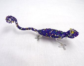 Blue Beaded Lizard, Beaded wire animal sculpture / Zimbabwean Art made in Scotland