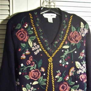 Sweater Medium, Casual Corner Extravagant Appliqued Gorgeous Sweater, - see details