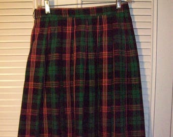 Skirt 8 - 10, Susan Bristol Christmas Plaid Colors, Maxi Long Softly Pleated Skirt, - see details