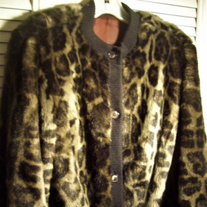 Jacket 14, Faux Fur Animal Leopard ! Sporty Jacket by Lilli Ann!  Fuzzy Warm Jacket, Pockets.  Button Closure.  FIVE STAR Vintage
