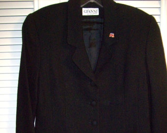 Suit 8, Vintage Gianni  100% Wool Black Career Suit Sooooo Vintage Smart Size Petite 8